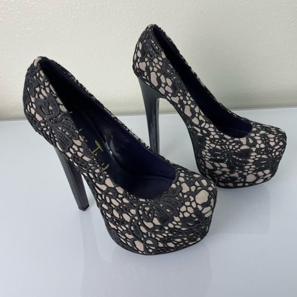 London Trash Super High Platform Heels, Black Lace Overlay, Sz 7 - Picture 2 of 16